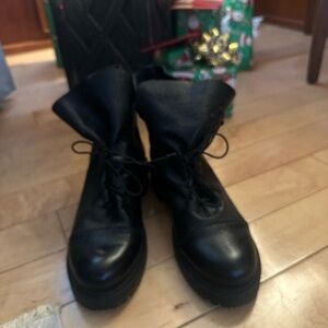Leather black style boots